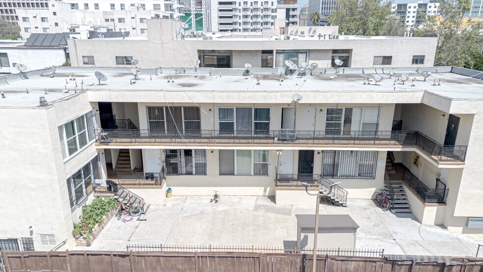 More Photos Of 741 S Hobart Blvd, Los Angeles Apartments For Sale