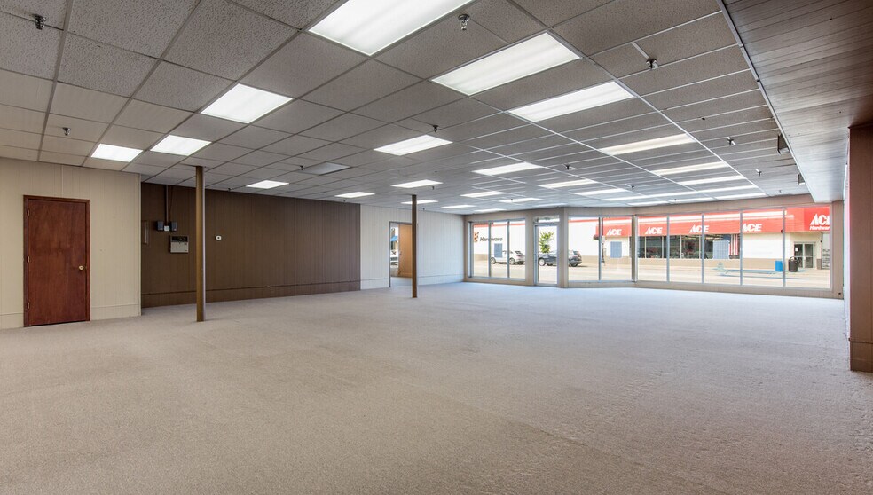 More Photos Of 405 Broadway St, Alexandria Storefront For Sale