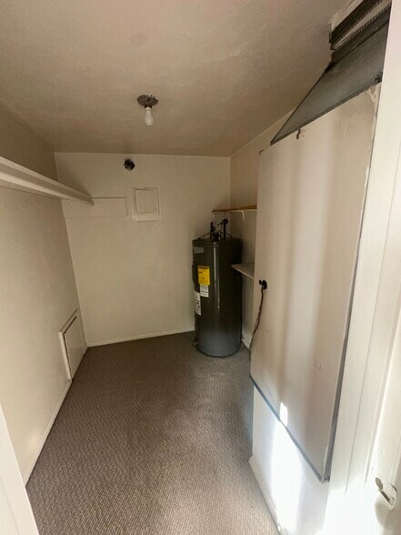 More Photos Of 1606 Wayne St NE, Roanoke Apartments For Sale