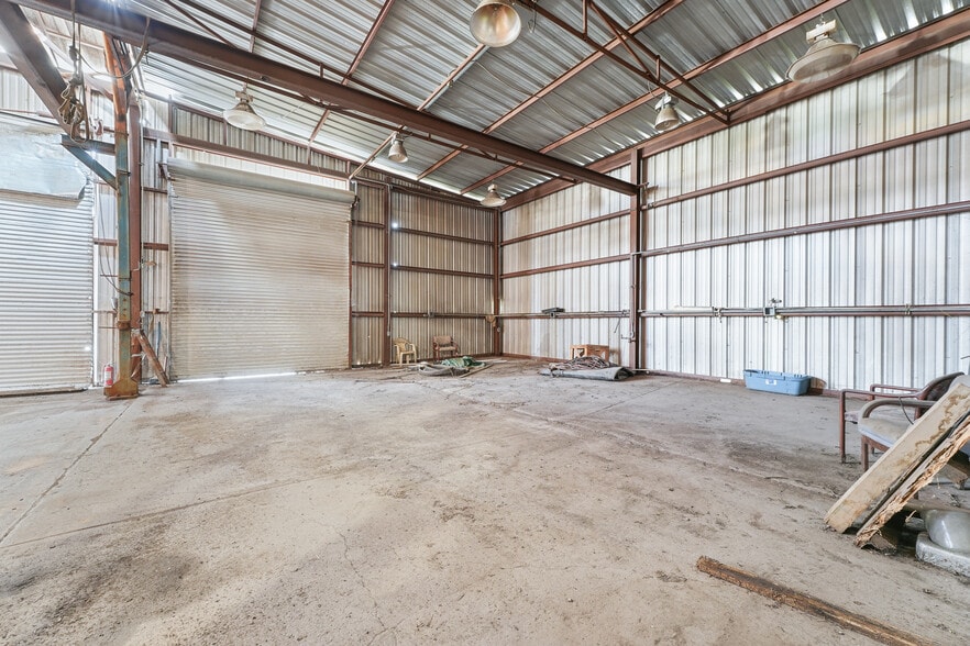 More Photos Of 16144 Market St, Channelview Manufacturing For Sale