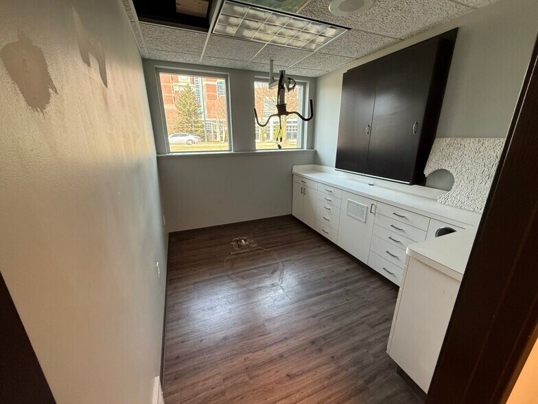 More Photos Of 601 Michigan Ave, Holland Office For Sale