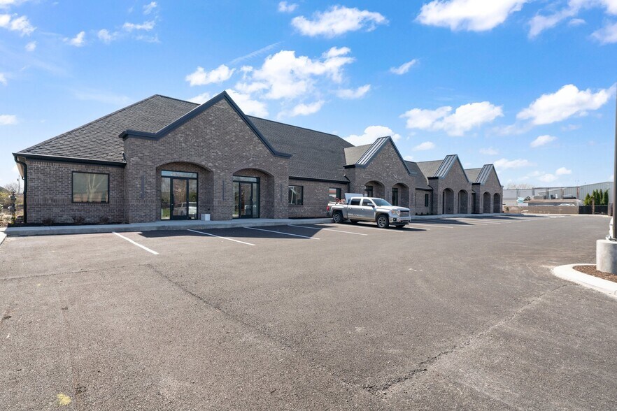 More Photos Of 1815 Destiny Ln, Bowling Green Office Residential For Lease