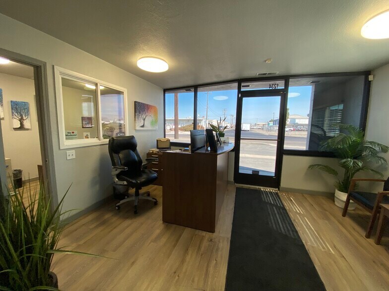 More Photos Of 1236 Woodland Ave, Modesto Warehouse For Lease