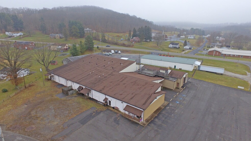 More Photos Of 1117 Willow Dr, Waynesburg Industrial For Sale
