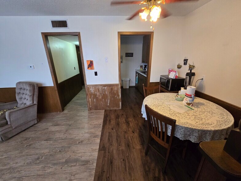 More Photos Of 415 Harmon Ave, Watonga Apartments For Sale