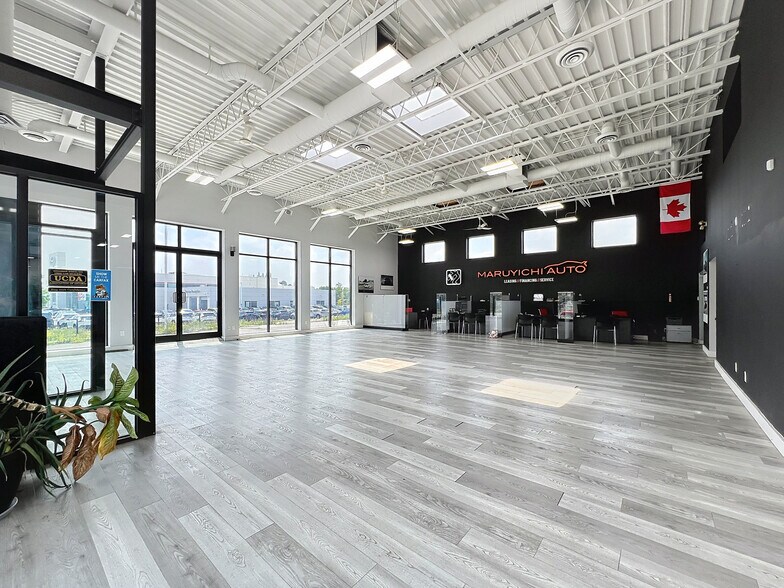 More Photos Of 11262 Yonge St, Richmond Hill Auto Dealership For Lease