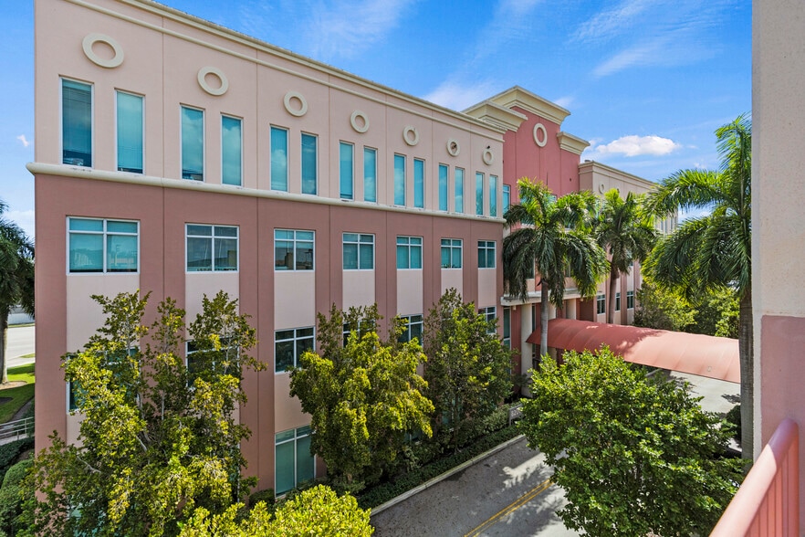 More Photos Of 8200 SW 117th Ave, Miami Medical For Lease