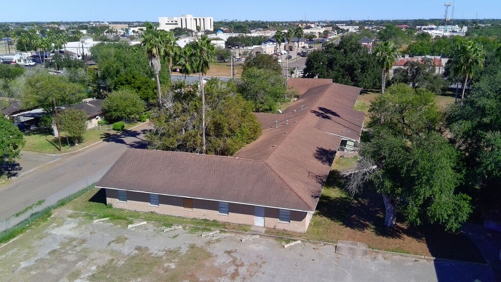 More Photos Of 1214 S Bridge Ave, Weslaco Schools For Sale