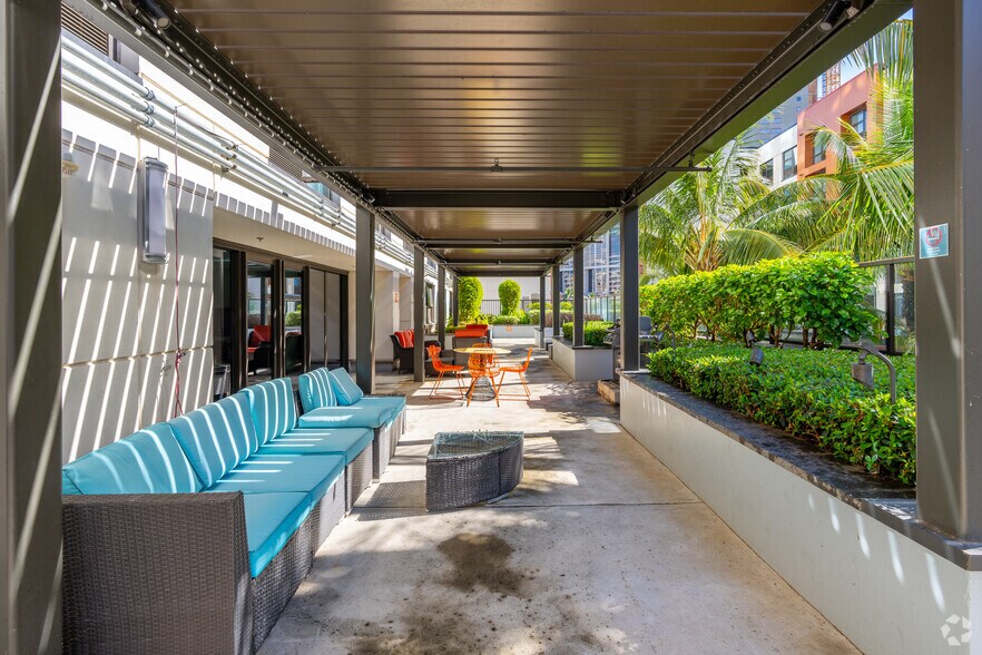 More Photos Of 502 Keawe St, Honolulu Apartments For Lease