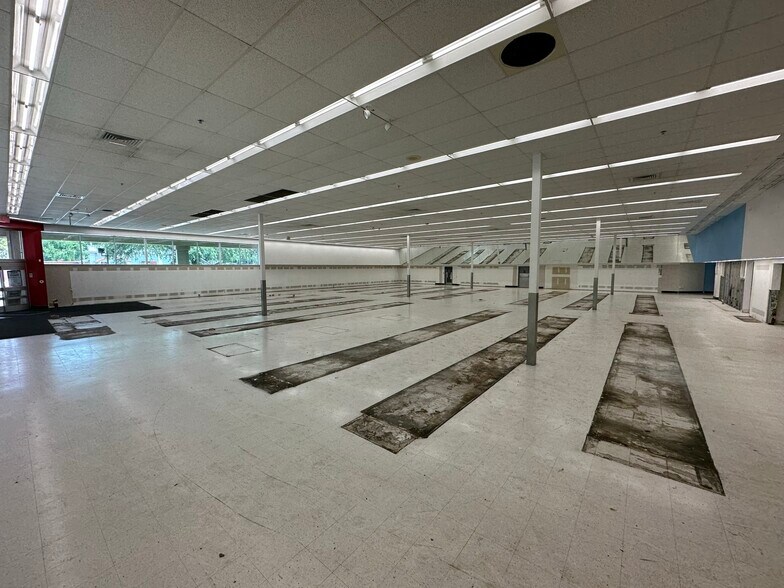 More Photos Of 3917 N Nebraska Ave, Tampa Freestanding For Lease