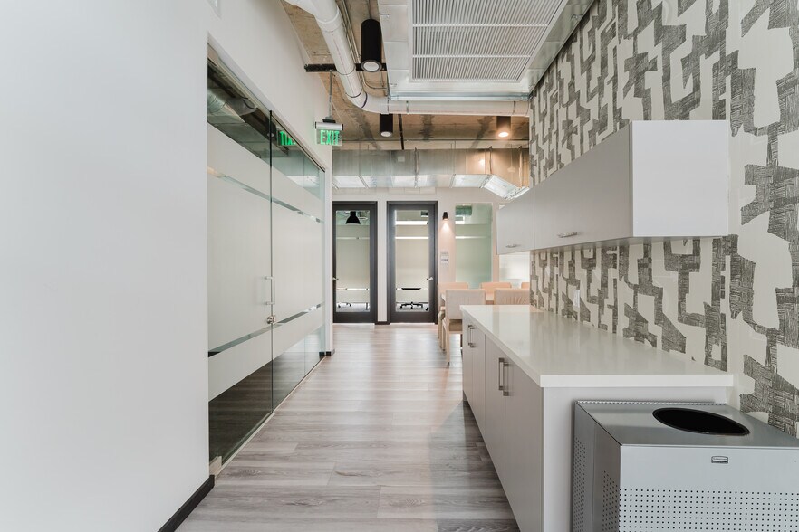 More Photos Of 420 SW 7th St, Miami Office For Lease