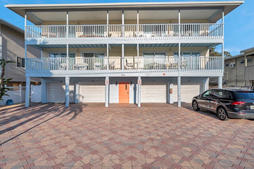 More Photos Of 1809 Gulf Blvd, Indian Rocks Beach Apartments For Sale