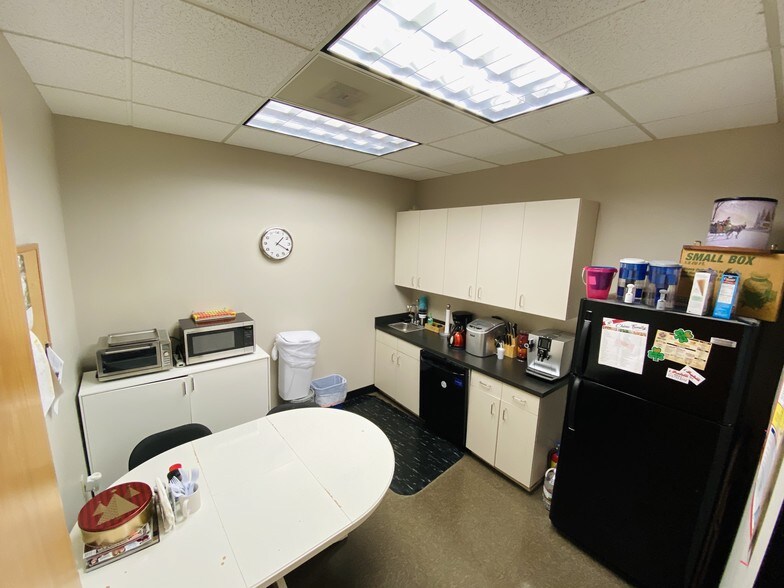 More Photos Of 7719 Wood Hollow Dr, Austin Office For Lease