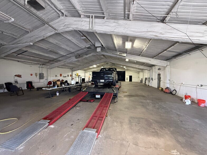 More Photos Of 5012 Andrews Hwy, Odessa Industrial For Sale