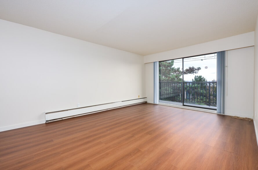 More Photos Of 254 3rd St W, North Vancouver Apartments For Sale
