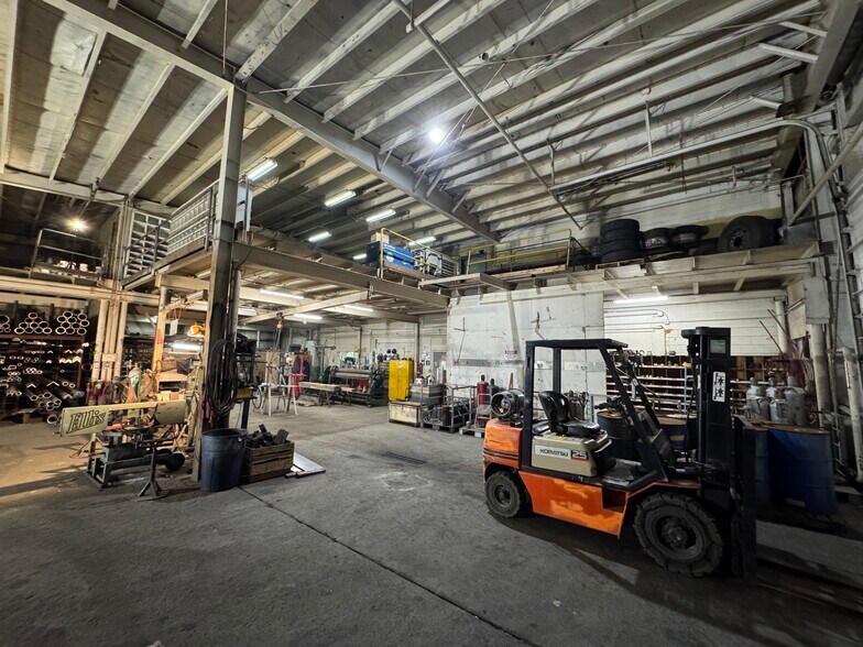 More Photos Of 308 Shelikof St, Kodiak Industrial For Sale