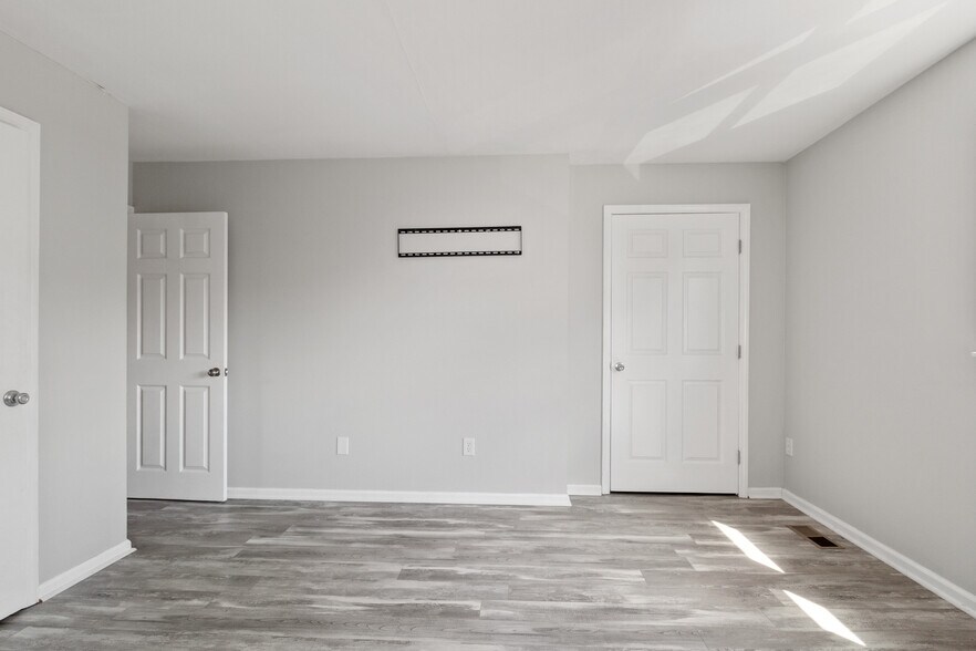 More Photos Of 2000 Old Tullahoma Rd, Winchester Apartments For Sale