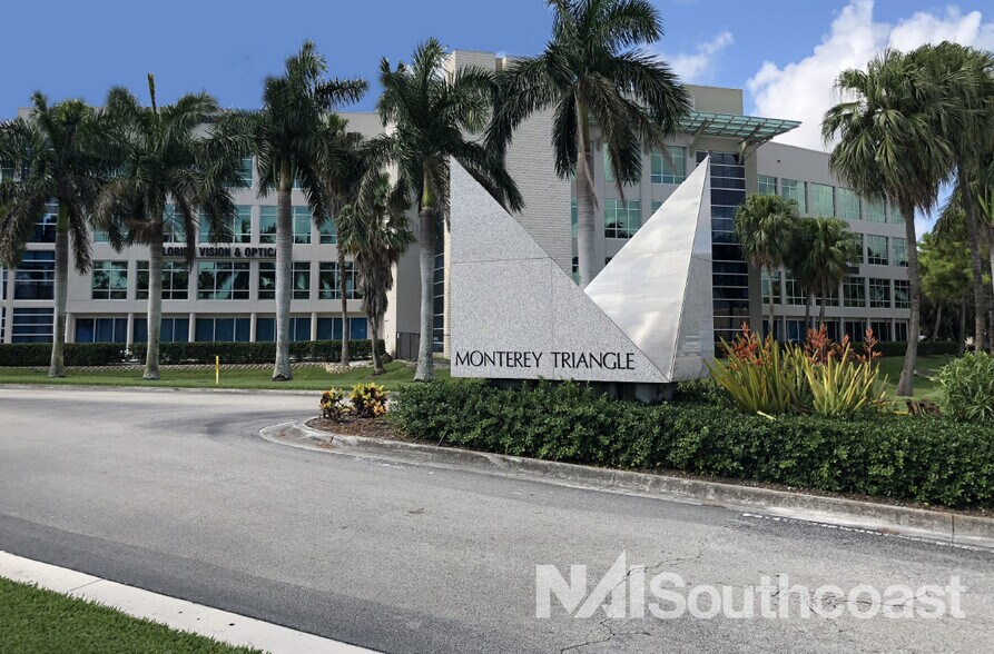 More Photos Of 1050 SE Monterey Rd, Stuart Medical For Lease