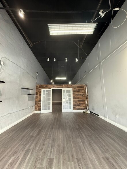 More Photos Of 527-531 SW 12th Ave, Miami Freestanding For Lease