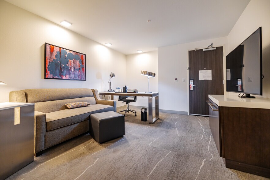 More Photos Of 14275 Lincoln St, Thornton Hotel For Sale