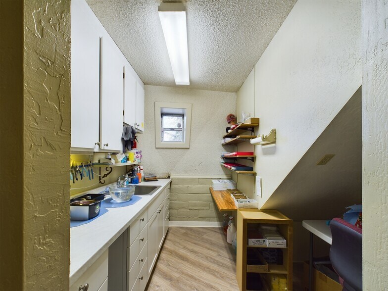 More Photos Of 3610 Old Highway 53, Clearlake Office For Sale