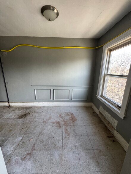 More Photos Of 2289 Upton Ave, Toledo Apartments For Sale