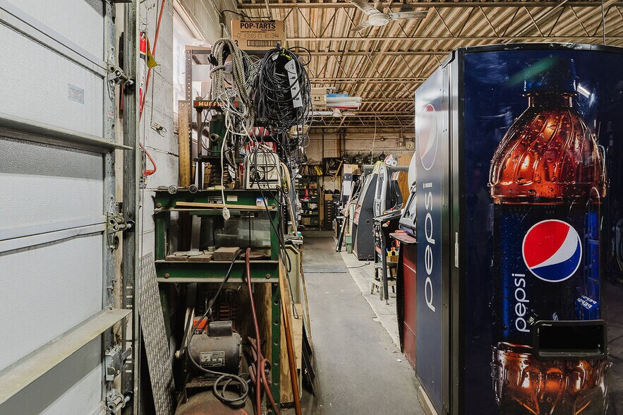 More Photos Of 272 Sawyer St, New Bedford Apartments For Sale