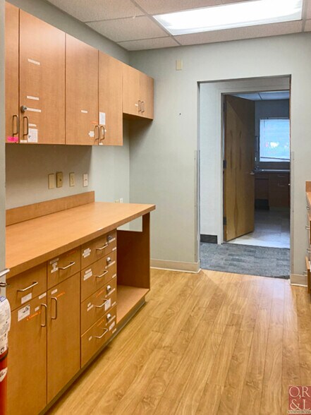 More Photos Of 851 Marshall Phelps Rd, Windsor Medical For Sale