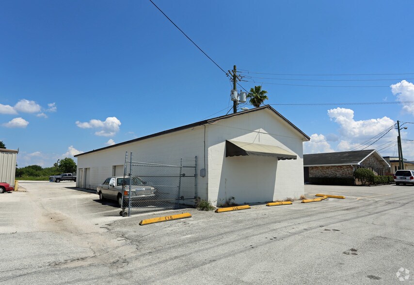 More Photos Of 1602 Combee Rd, Lakeland Warehouse For Lease