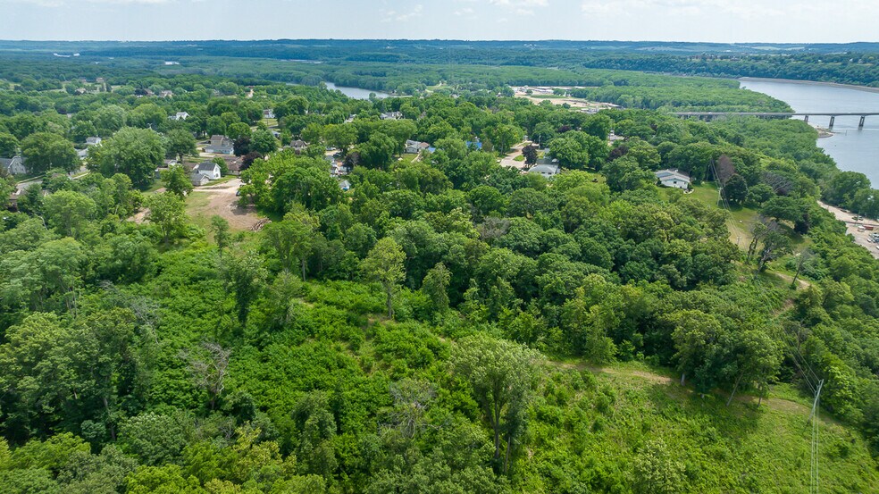 More Photos Of 600 Livingston, East Dubuque Land For Sale