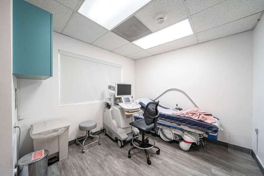 More Photos Of 315 E Route 66, Glendora Healthcare For Lease