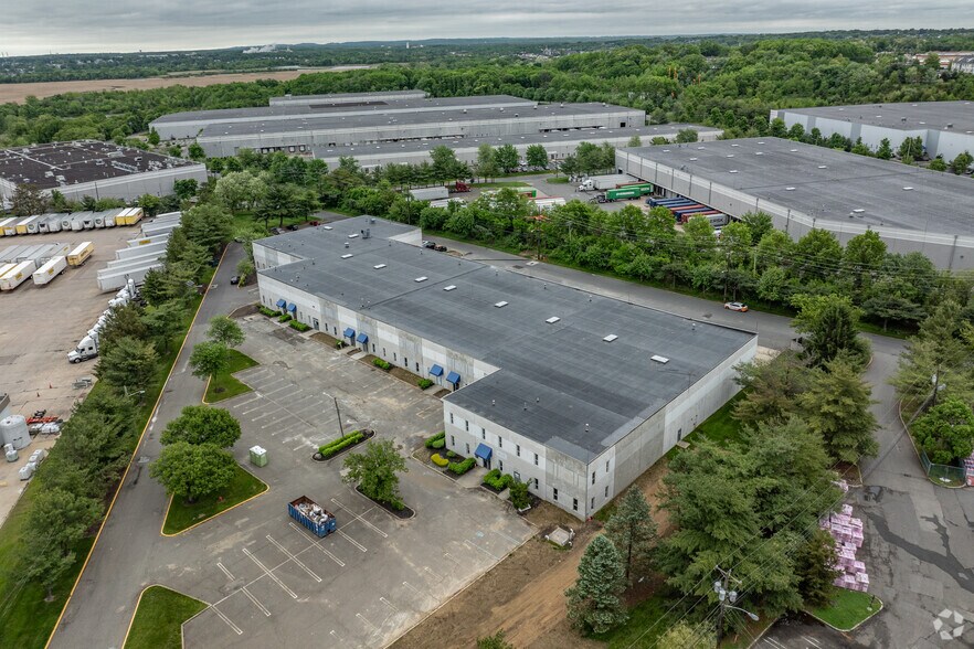 More Photos Of 17 Edgeboro Rd, East Brunswick Manufacturing For Lease
