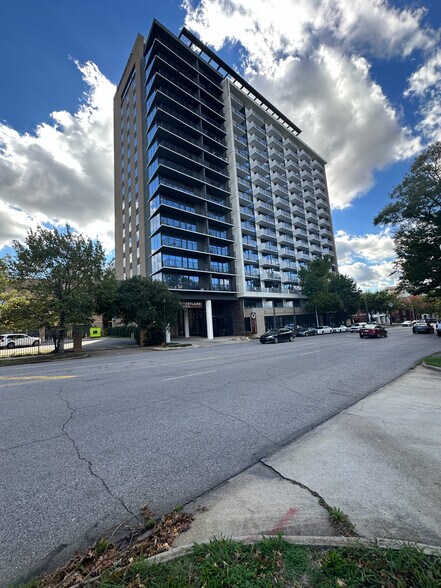 Primary Photo Of 2173 Highland Ave S, Birmingham Apartments For Lease