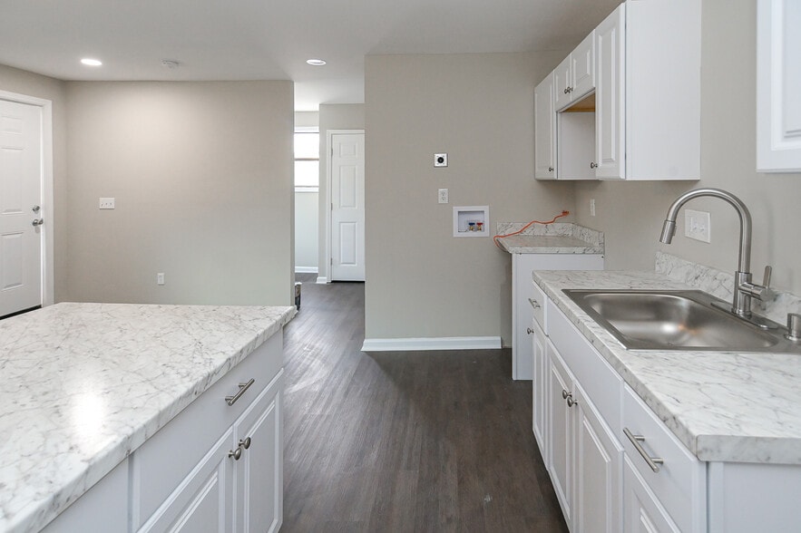 More Photos Of 9582 Heart of Dixie hwy, Arab Self Storage For Sale