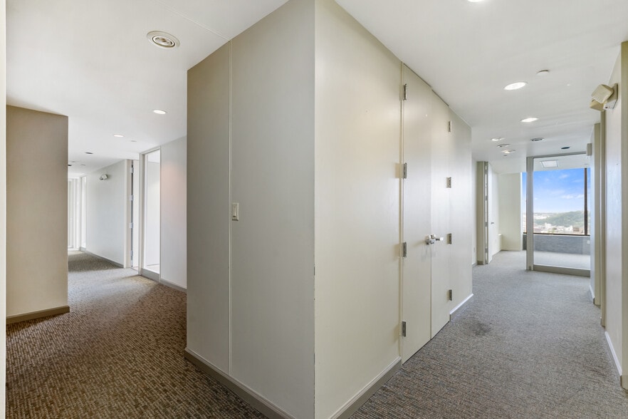 More Photos Of 1301 Grandview Ave, Pittsburgh Office For Sale