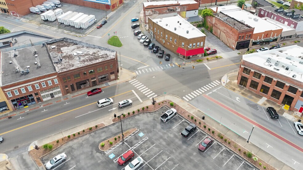 More Photos Of 233 E Sullivan St, Kingsport Storefront For Sale