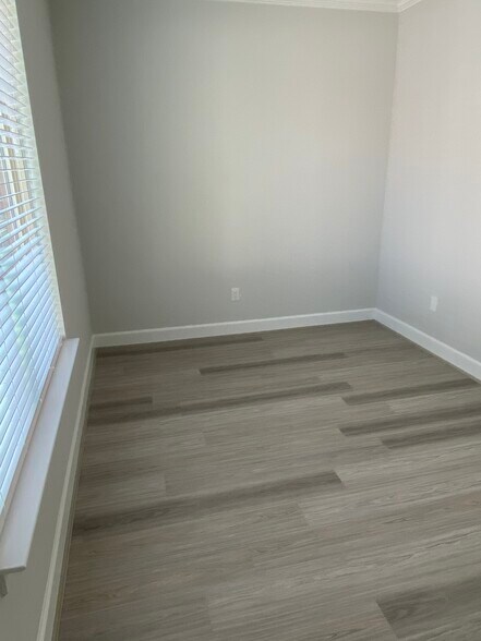 More Photos Of 400 Stonebrook Pky, Frisco Office For Sale