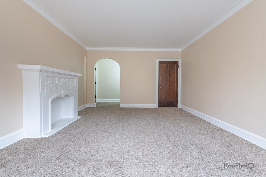 More Photos Of 2250-2258 W Rosemont Ave, Chicago Apartments For Sale