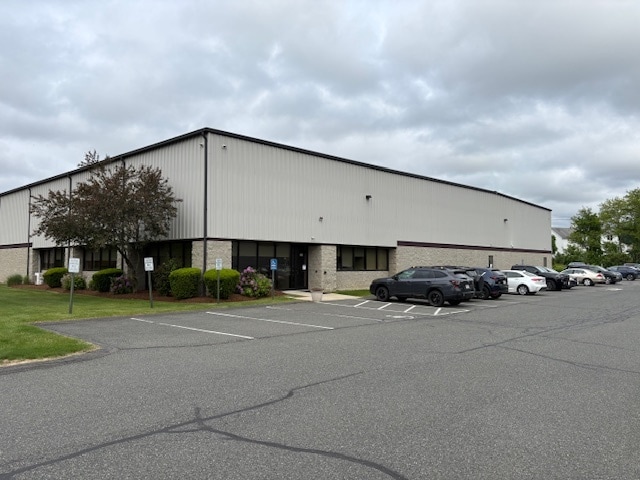 More Photos Of 260-300 Griffith Rd, Chicopee Warehouse For Lease