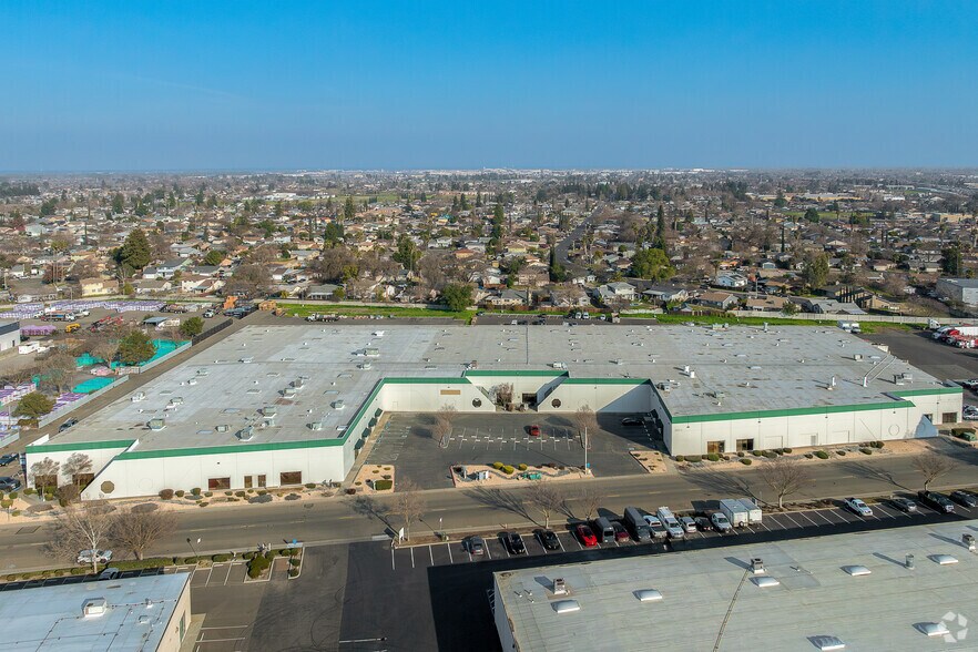 More Photos Of 4350 Pell Dr, Sacramento Distribution For Lease