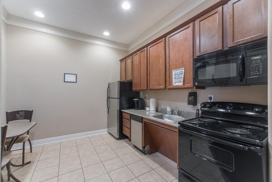 More Photos Of 4501 Cartwright Rd, Missouri City Unknown For Lease