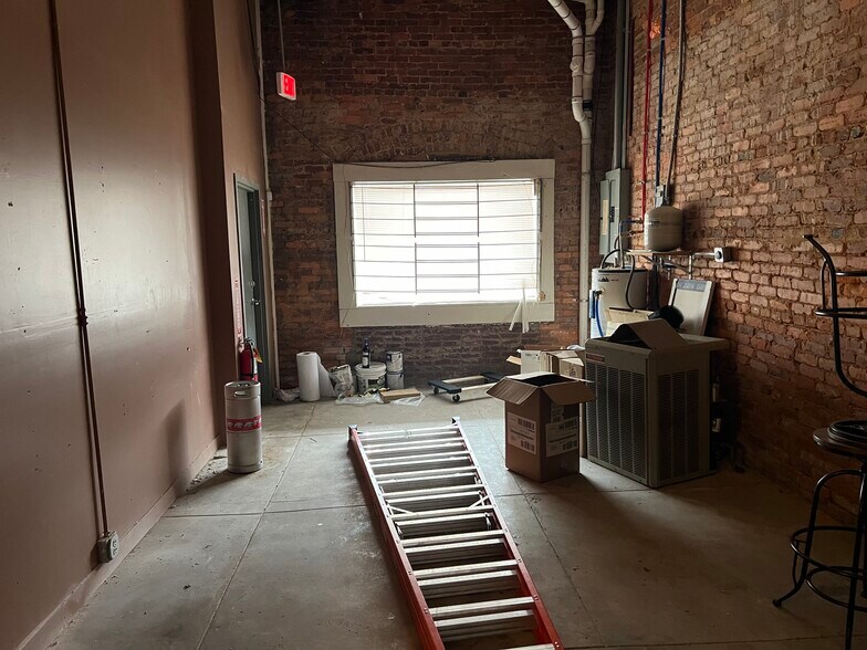 More Photos Of 79 E Main St, Buford Storefront For Sale