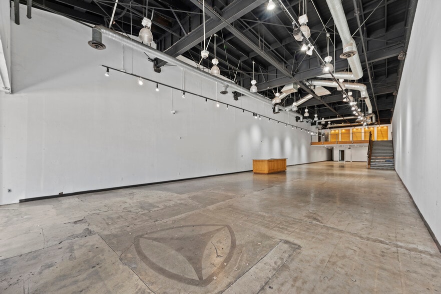 More Photos Of 328-330 N San Fernando Blvd, Burbank Storefront For Lease