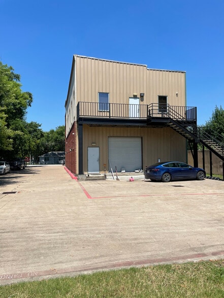 More Photos Of 11511 N Garden St, Houston Office Residential For Sale