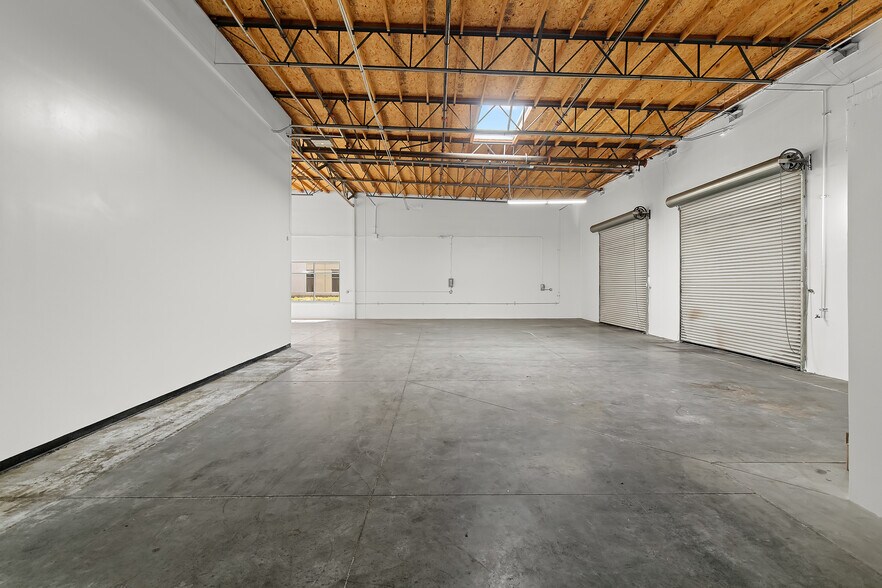 More Photos Of 11264 Monarch St, Garden Grove Warehouse For Sale