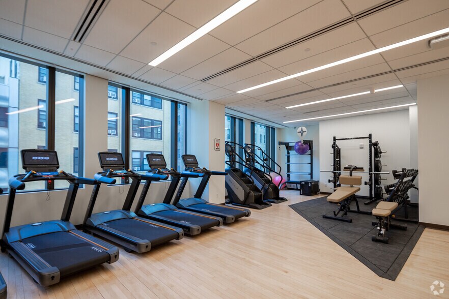 More Photos Of 107 Greenwich St, New York Office For Lease