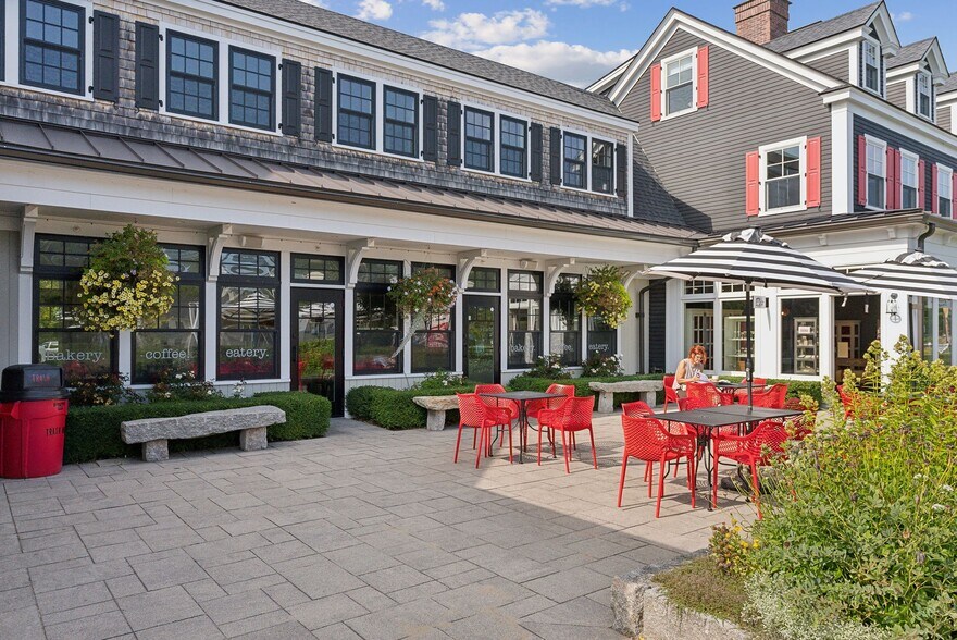 More Photos Of 2178 Post Rd, Wells Restaurant For Lease