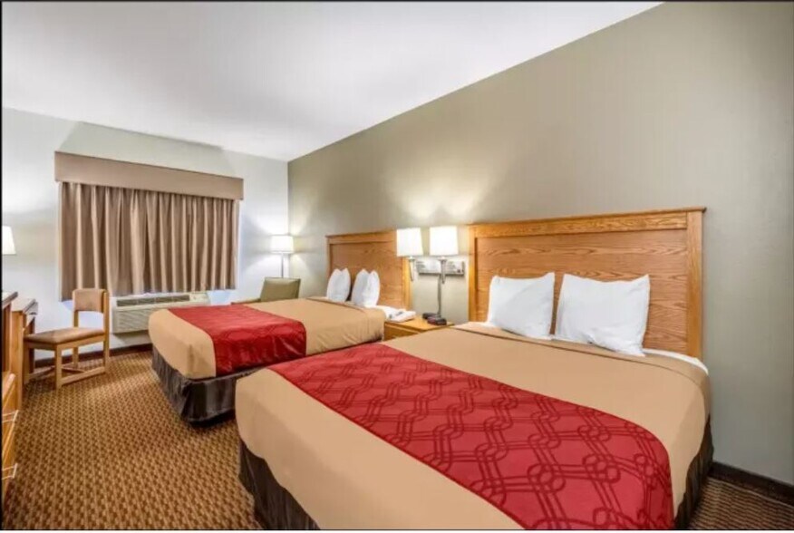 More Photos Of 781 Burning Mountain Ave, New Castle Hotel For Sale