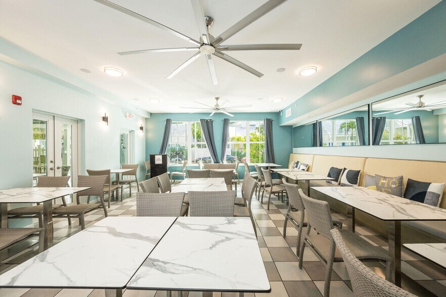 More Photos Of 532 Margaret St, Key West Restaurant For Sale