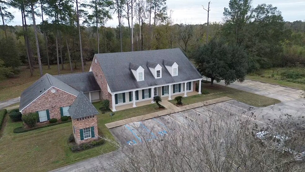 More Photos Of 2552 Highway 964, Saint Francisville Office For Lease